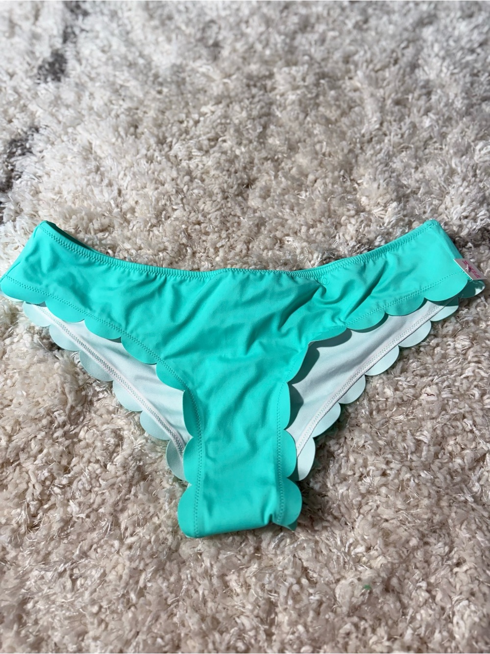 Victoria's Secret PINK! Seamless, no-show scalloped bikini bottoms Sz Large NWT